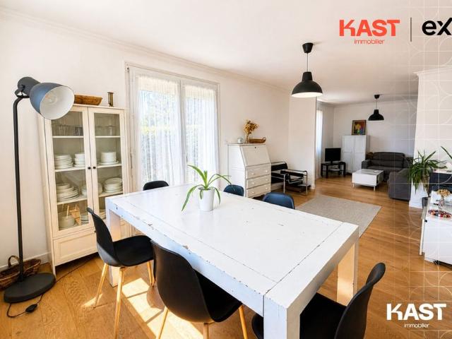 Maison de 5 chambres de luxe en vente à Plougoumelen, France