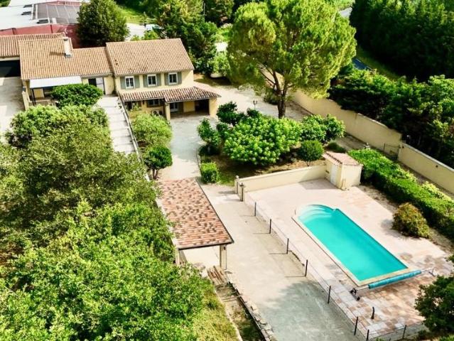 Maison de 5 chambres de luxe en vente à Vacqueyras, Provence Alpes Côte d'Azur
