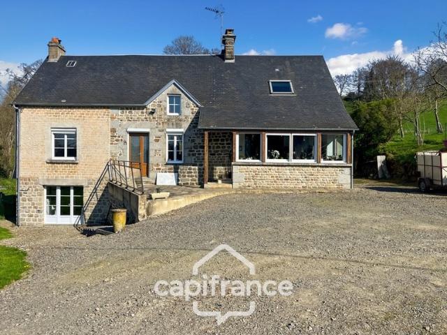 Maison de 5 pièces, 145m² et 67795 m² de terrain 145m² Juvigny le Tertre