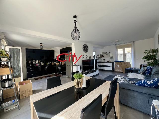 Maison de 5 pièces à louer a proximité du centre vill d'Orgeval 78630