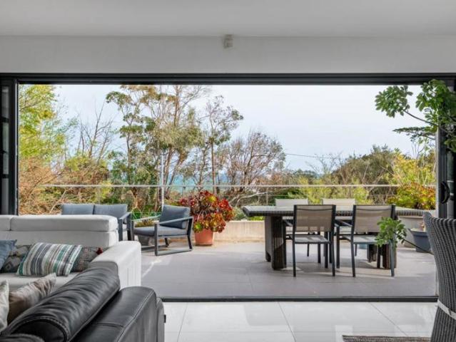 Vente villa de 5 pièces de 150 m² à Fréjus
