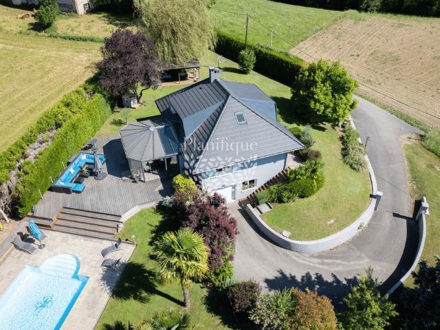 Maison de 5 pièces de luxe en vente à Marlioz, France