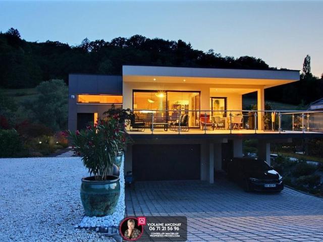 Maison de 5 pièces de luxe en vente à Montagnole, France