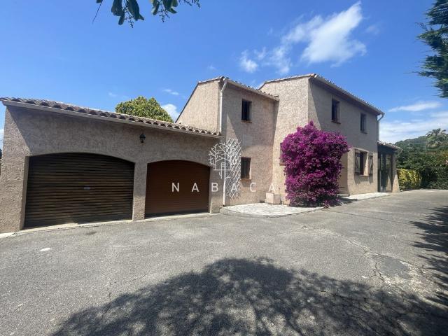 Maison de 5 pièces de luxe en vente à Mouans Sartoux, France