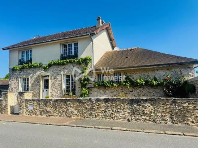 Maison de 5 pièces de luxe en vente à Orphin, France