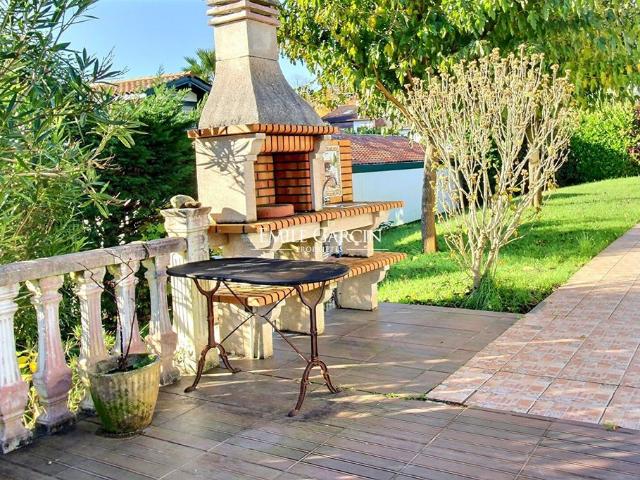 Maison de 5 pièces de luxe en vente à Bassussarry, Nouvelle Aquitaine