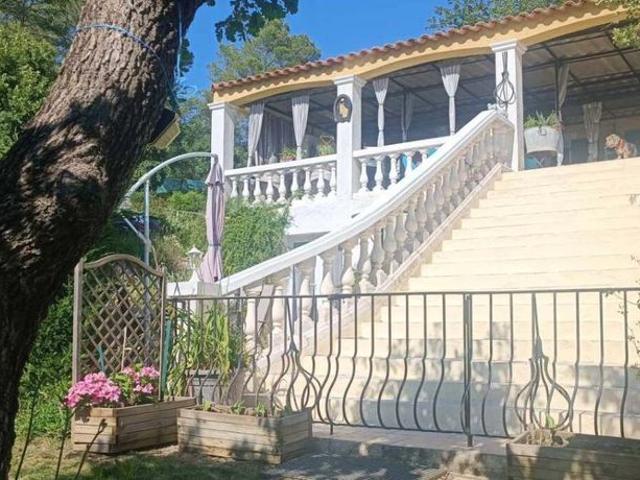 Maison de 5 pièces de luxe en vente à Cabasse, Provence Alpes Côte d'Azur