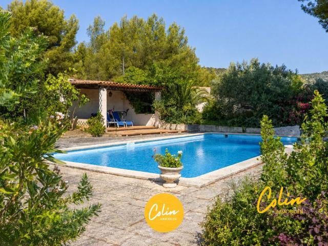 Maison de 5 pièces de luxe en vente à Cassis, France