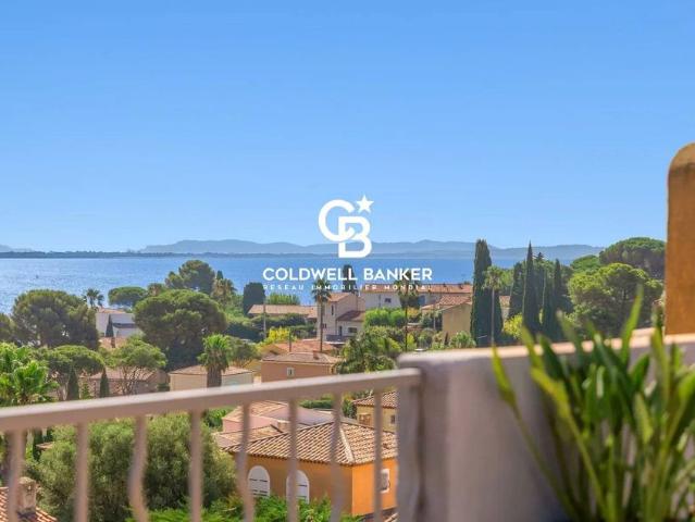 Maison de 5 pièces de luxe en vente à Carqueiranne, France