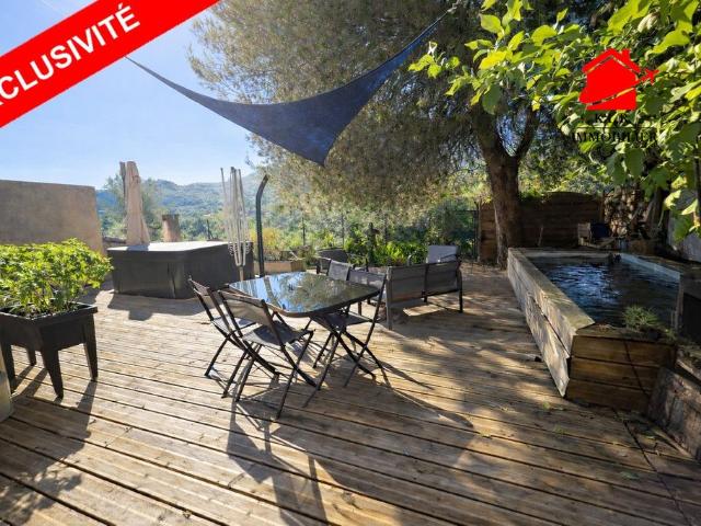 Maison de 5 pièces de luxe en vente à Carros, Provence Alpes Côte d'Azur