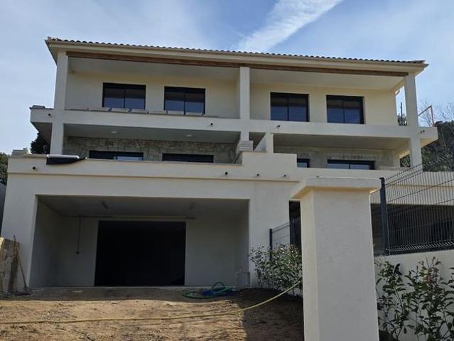 Maison de 5 pièces de luxe en vente à Cauro, France