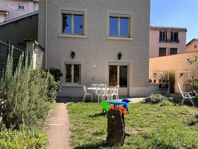 Maison de 5 pièces de luxe en vente à Champagne au Mont d'Or, France