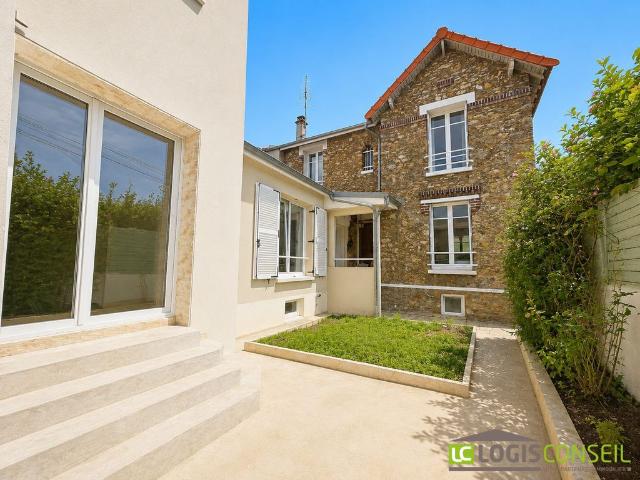 Maison de 5 pièces de luxe en vente à Châtillon, France