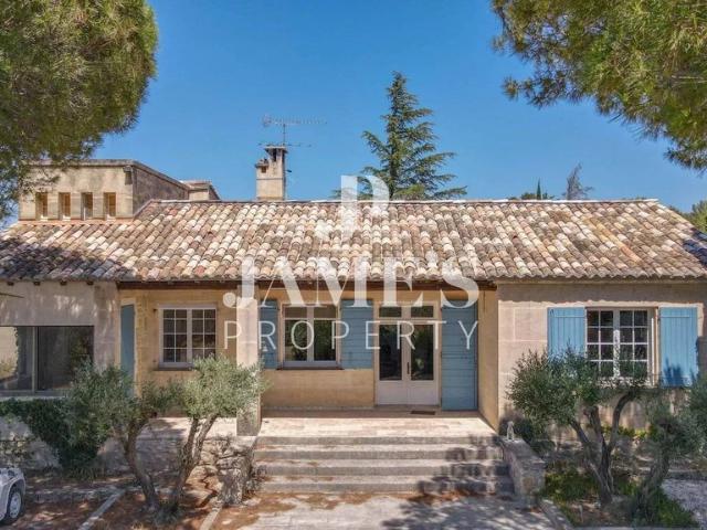 Maison de 5 pièces de luxe en vente à Fontvieille, France