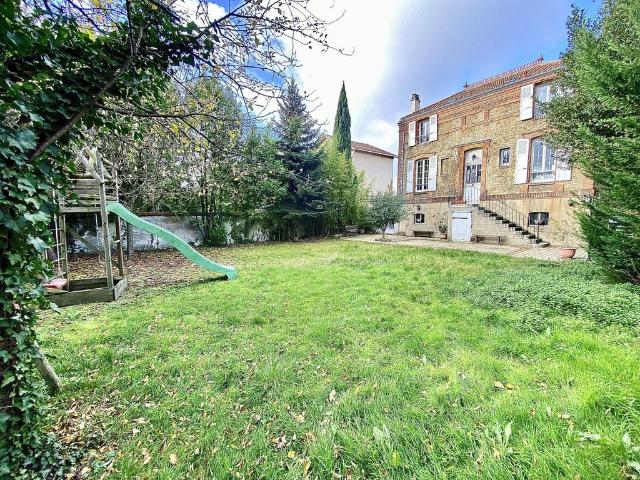 Maison de 5 pièces de luxe en vente à Gagny, France