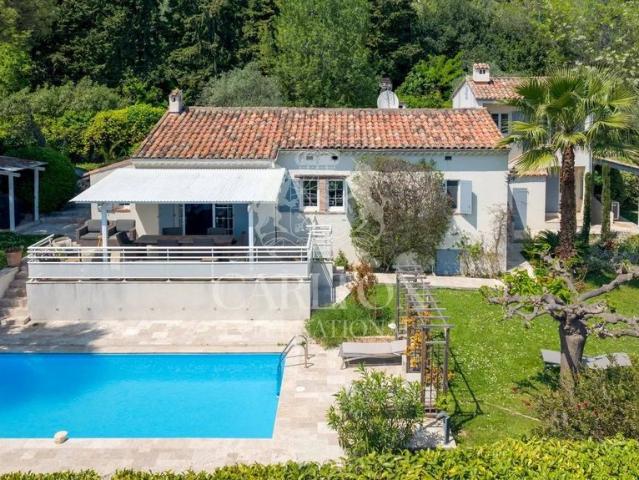Maison de 5 pièces de luxe en vente à Grasse, France