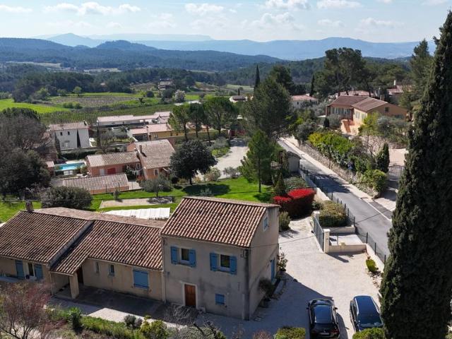 Maison de 5 pièces de luxe en vente à La Bastidonne, Provence Alpes Côte d'Azur