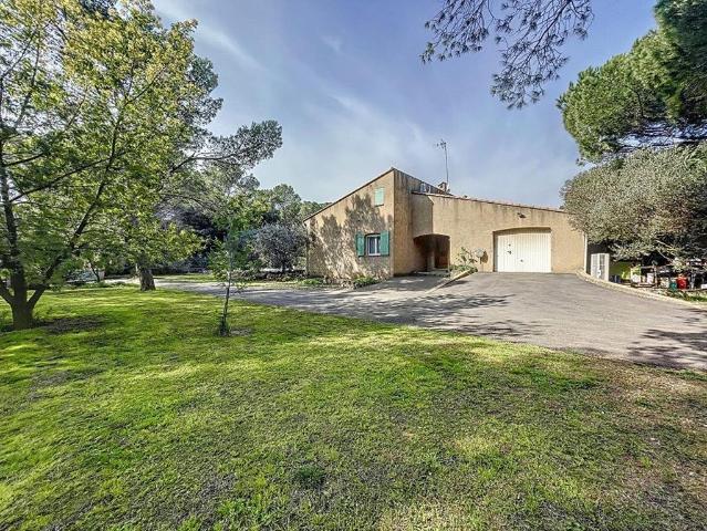 Maison de 5 pièces de luxe en vente à Le Cannet des Maures, France