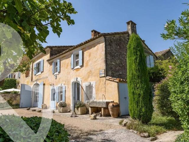 Maison de 5 pièces de luxe en vente à Paradou, France