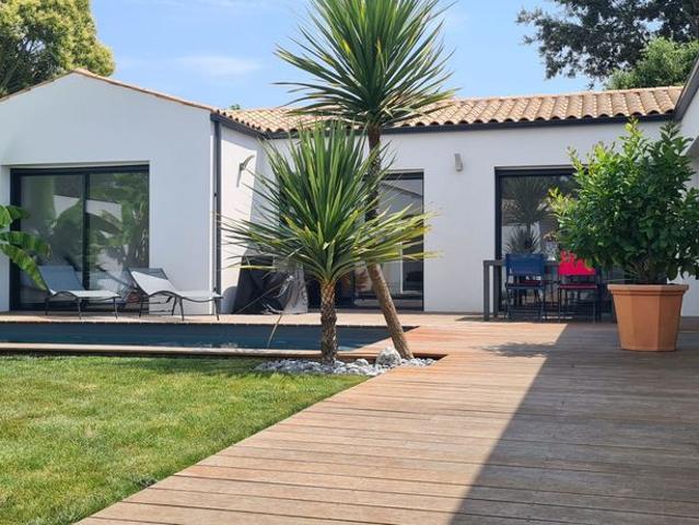 Maison de 5 pièces de luxe en vente à Périgny, Nouvelle Aquitaine