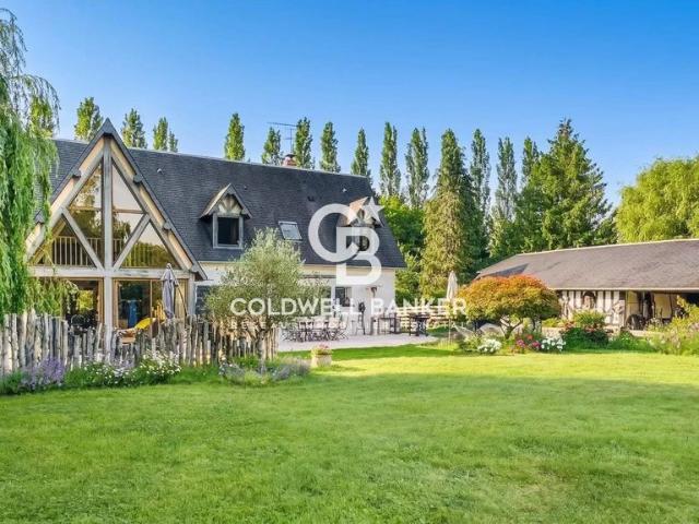 Maison de 5 pièces de luxe en vente à Pont l'Évêque, France