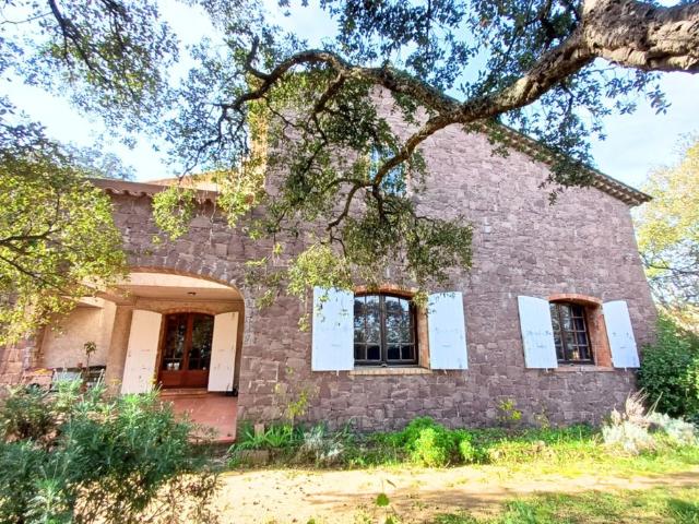 Maison de 5 pièces de luxe en vente à Roquebrune sur Argens, France