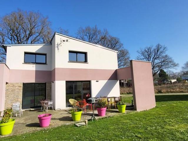 Maison de prestige de 127 m2 en vente Miniac Morvan, France