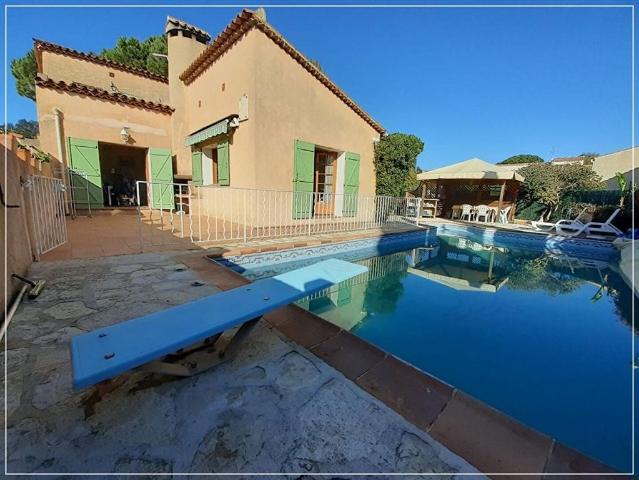 Maison de 5 pièces de luxe en vente à Sanary sur Mer, France