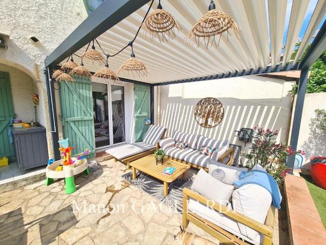 Maison de 5 pièces de luxe en vente à Six Fours les Plages, France