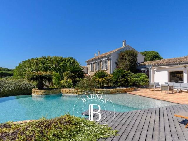 Maison de 5 pièces de luxe en vente à Six Fours les Plages, France