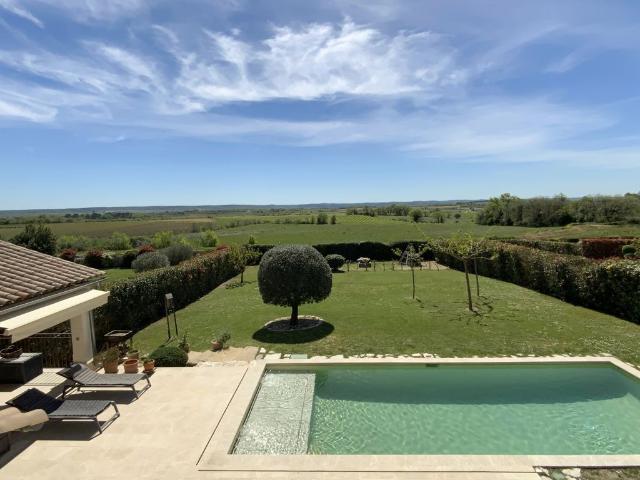 Maison de 5 pièces de luxe en vente à Uzès, Occitanie