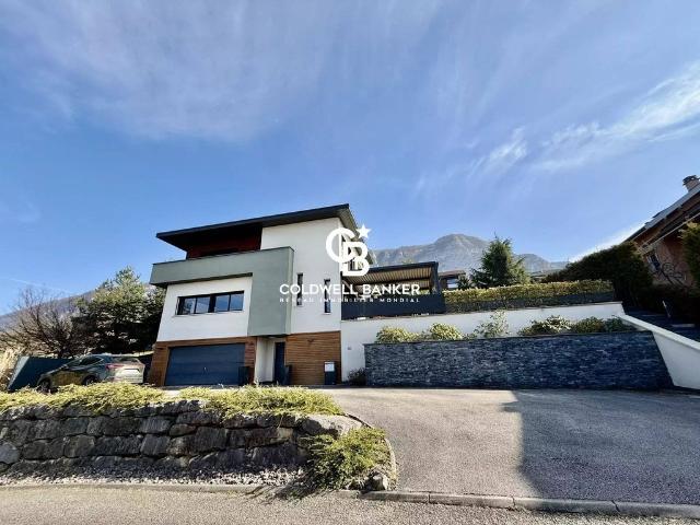Maison de 3 chambres de luxe en location à Bossey, Auvergne Rhône Alpes