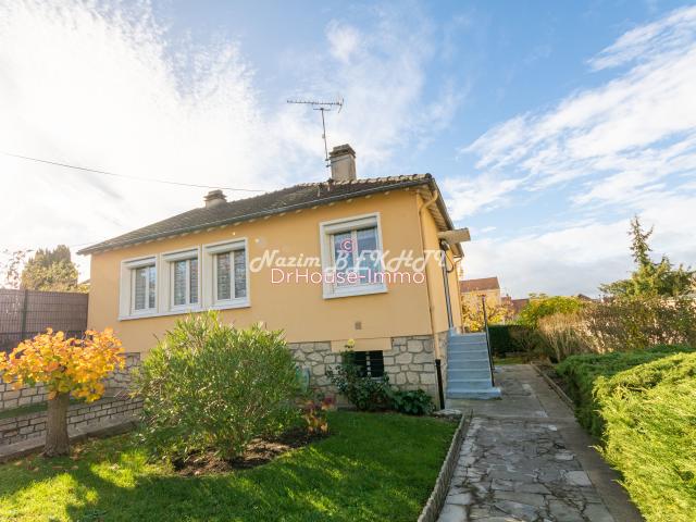 Maison de 63 m² avec sous sol total, double séjour et grand jardin à rafraîchir