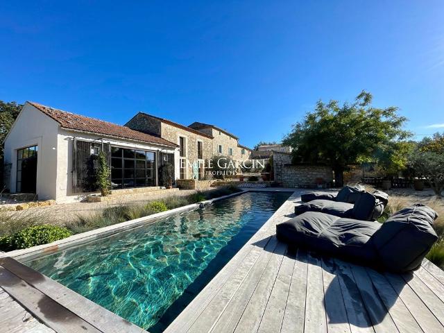 Maison de 6 chambres de luxe en location à Uzès, France