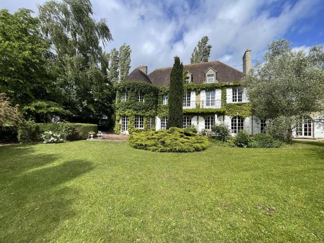 Maison de 6 chambres de luxe en vente à Saint Contest, Normandie