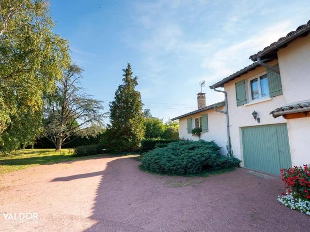 Maison de 6 chambres de luxe en vente à Saint Lager, Auvergne Rhône Alpes