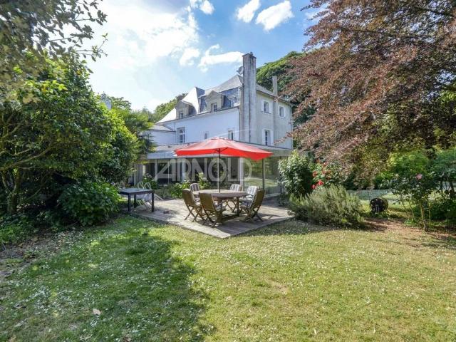 Maison de 6 chambres de luxe en vente à Saint Sébastien sur Loire, France