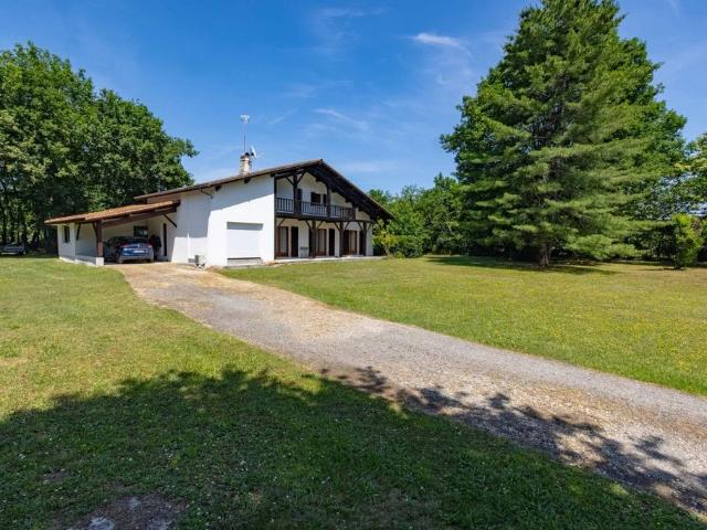 Maison de 6 chambres de luxe en vente à Salles, France