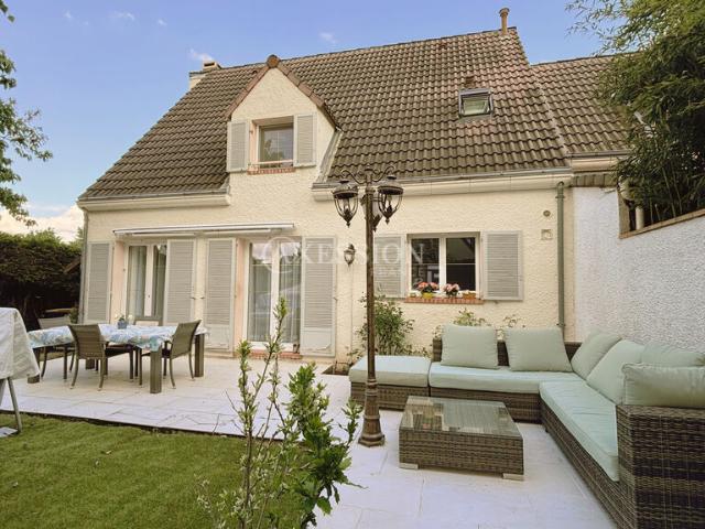 Maison de 6 pièces, 4 chambres, Proche commodités