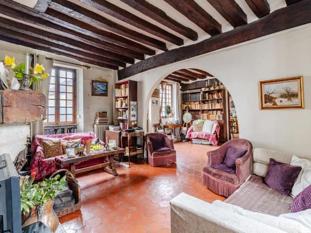 Maison de 6 pièces avec vaste jardin à Émerainville 131m² Emerainville