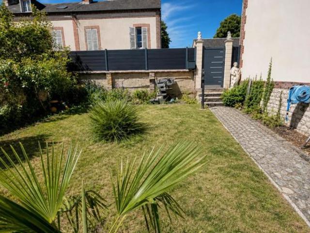 Maison de 6 pièces de 111 m² à Moulins la Marche