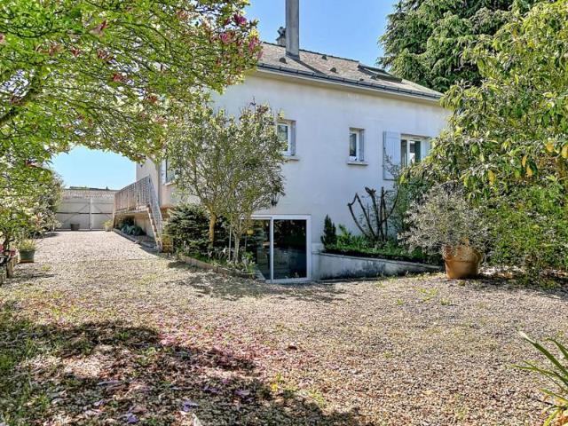 Maison 6 pièces 123 m² avec jardin à Bléré