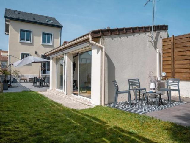 Maison rénovée 6 pièces 153 m² à Antony
