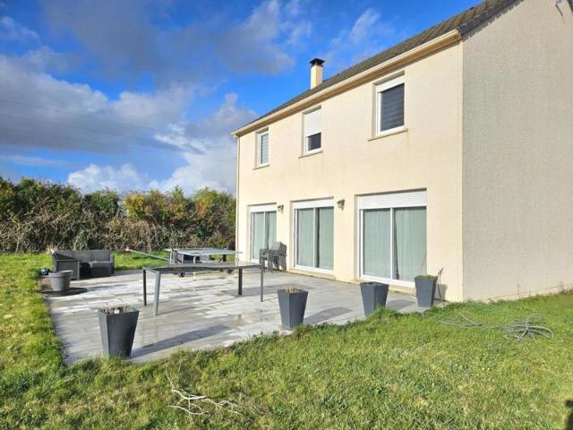 Maison lumineuse de 145 m² à Ferrières en Gâtinais
