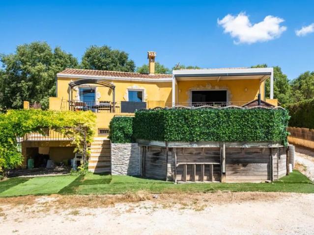 Maison de 6 pièces de 140 m² à Bouc Bel Air