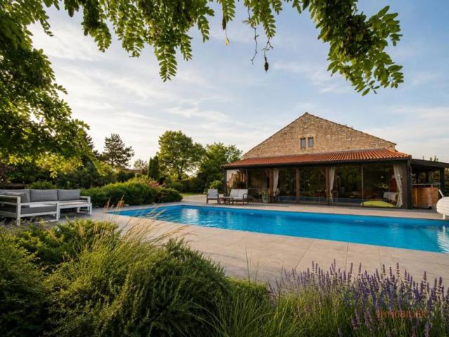 Maison de 6 pièces de 164,16 m² à Chaume et Courchamp
