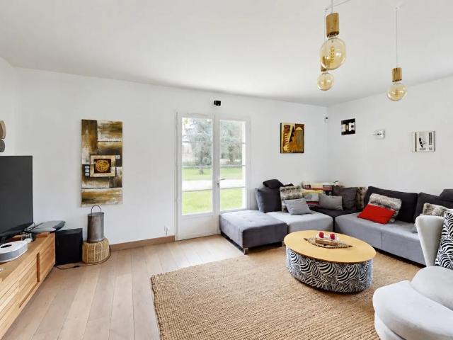 Maison de 6 pièces de 170 m² à Saint Amant de Boixe