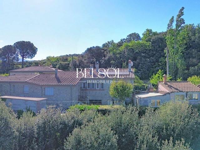 Maison de 6 pièces de luxe en vente à Maureillas, France