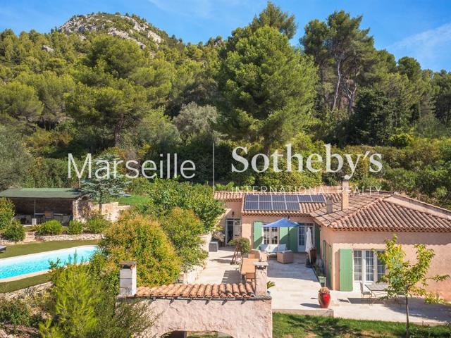 Maison de 6 pièces de luxe en vente à Aubagne, France