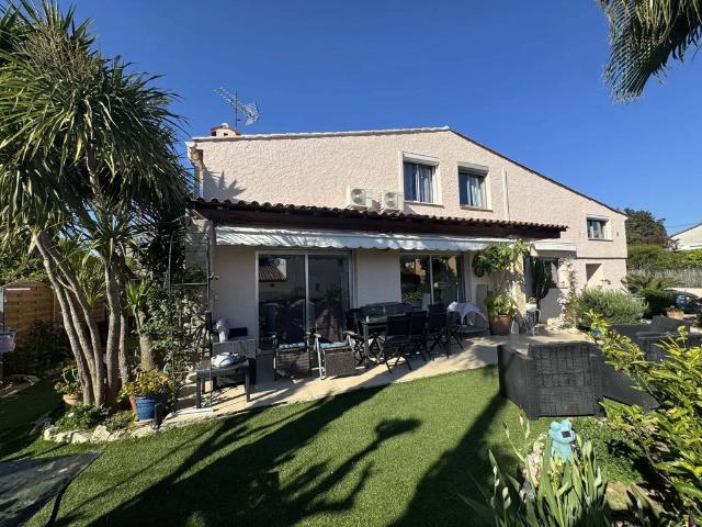 Maison de 6 pièces de luxe en vente à Antibes, Provence Alpes Côte d'Azur